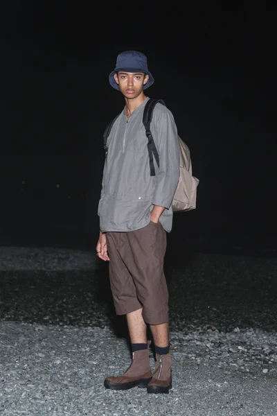 Look 10